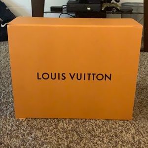 Louis Vuitton box